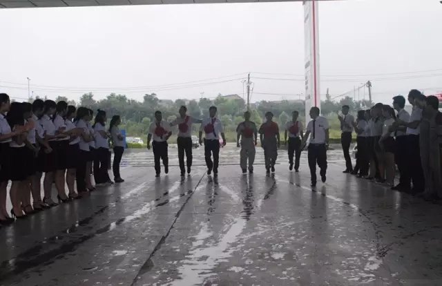 邵陽天嬌集團(tuán)一汽豐田華運(yùn)通4S店優(yōu)秀員工表障大會 邵陽天嬌集團(tuán)一汽豐田華運(yùn)通4S店優(yōu)秀員工表障大會