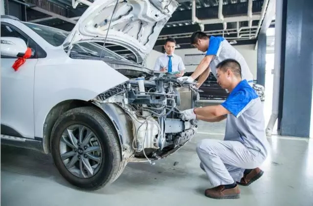 驚天秘聞: 開車去4S店做保養(yǎng)要花多少錢？