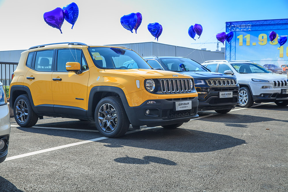 【車展第一天】遇到那個(gè)TA，放棄蘋果8......