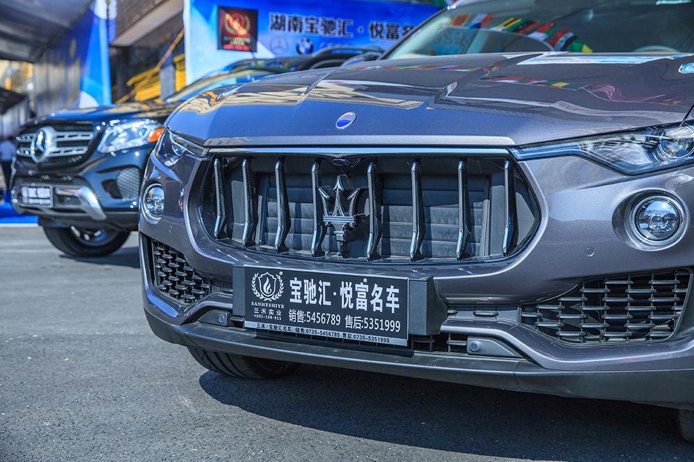 【車展第一天】遇到那個(gè)TA，放棄蘋果8......