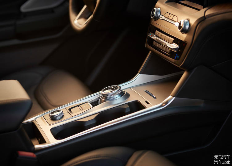 全新一代福特探險者官圖發(fā)布！依舊是大家的硬派之選！