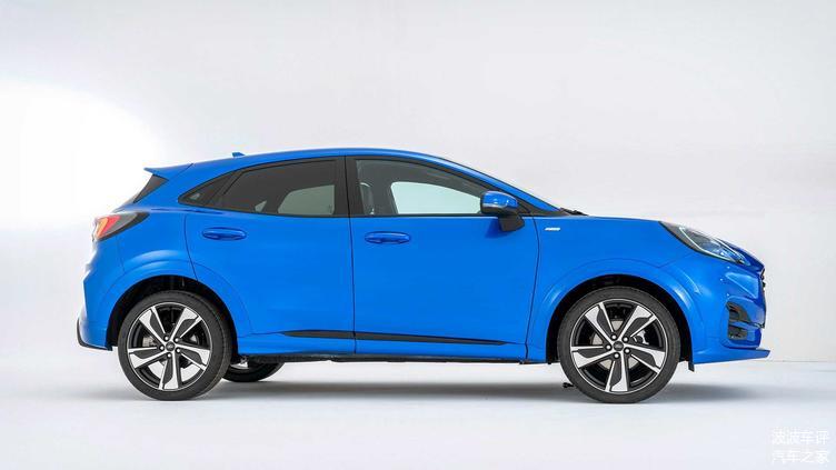 福特發(fā)布PUMA小型SUV官圖，歐式風(fēng)格，造型很有柔和感