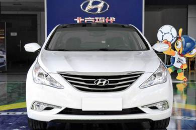 試駕索8，碰巧遇到孫紅雷！快來圍觀