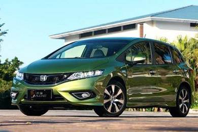 新概念轎車JADE（杰德）給您講訴倒車那點事兒！