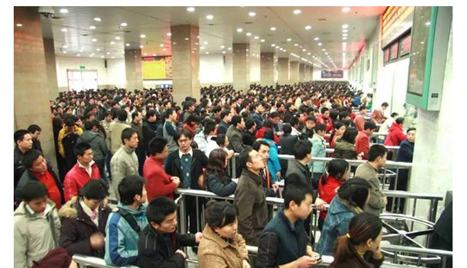 春運(yùn)開車回家。這幾點必不可少