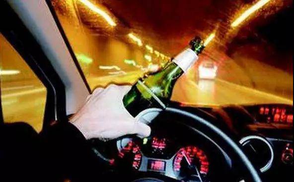 真的假的？最新交規(guī)：酒后躺車內(nèi)休息也算酒駕？