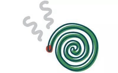 奔馳車突然起火！車主：車里有蚊子，點了盤蚊香……