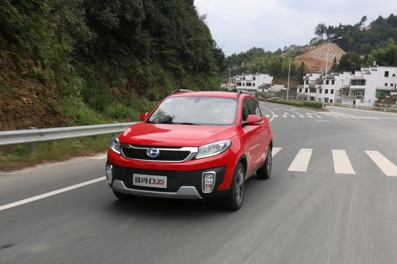 車窗怎么開省油又涼快？這些竅門送你秀操作！