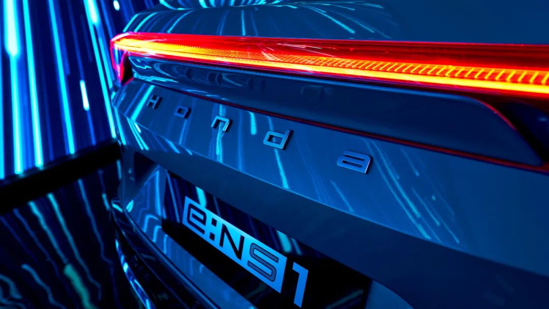 e:NS1，極致色彩美學(xué)的造夢(mèng)家！